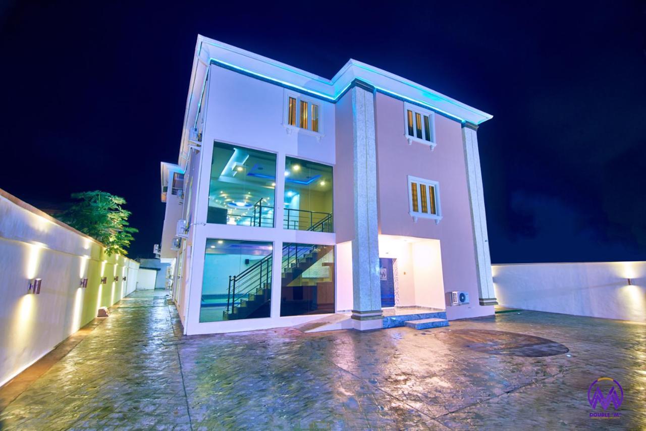 Double M Exquisite Suites And Lounge Lekki Ogombo Exterior photo